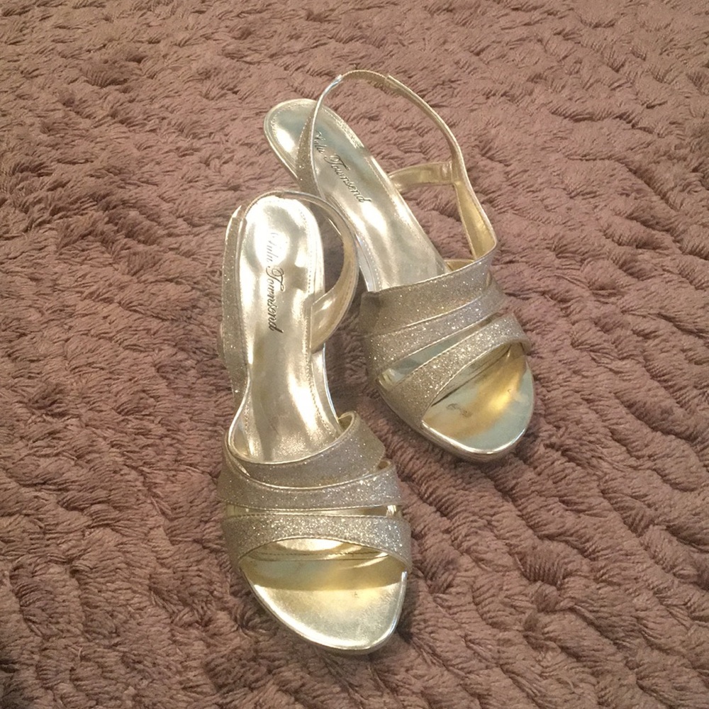 Gold Sparkly Open Toed Heels ✨👠